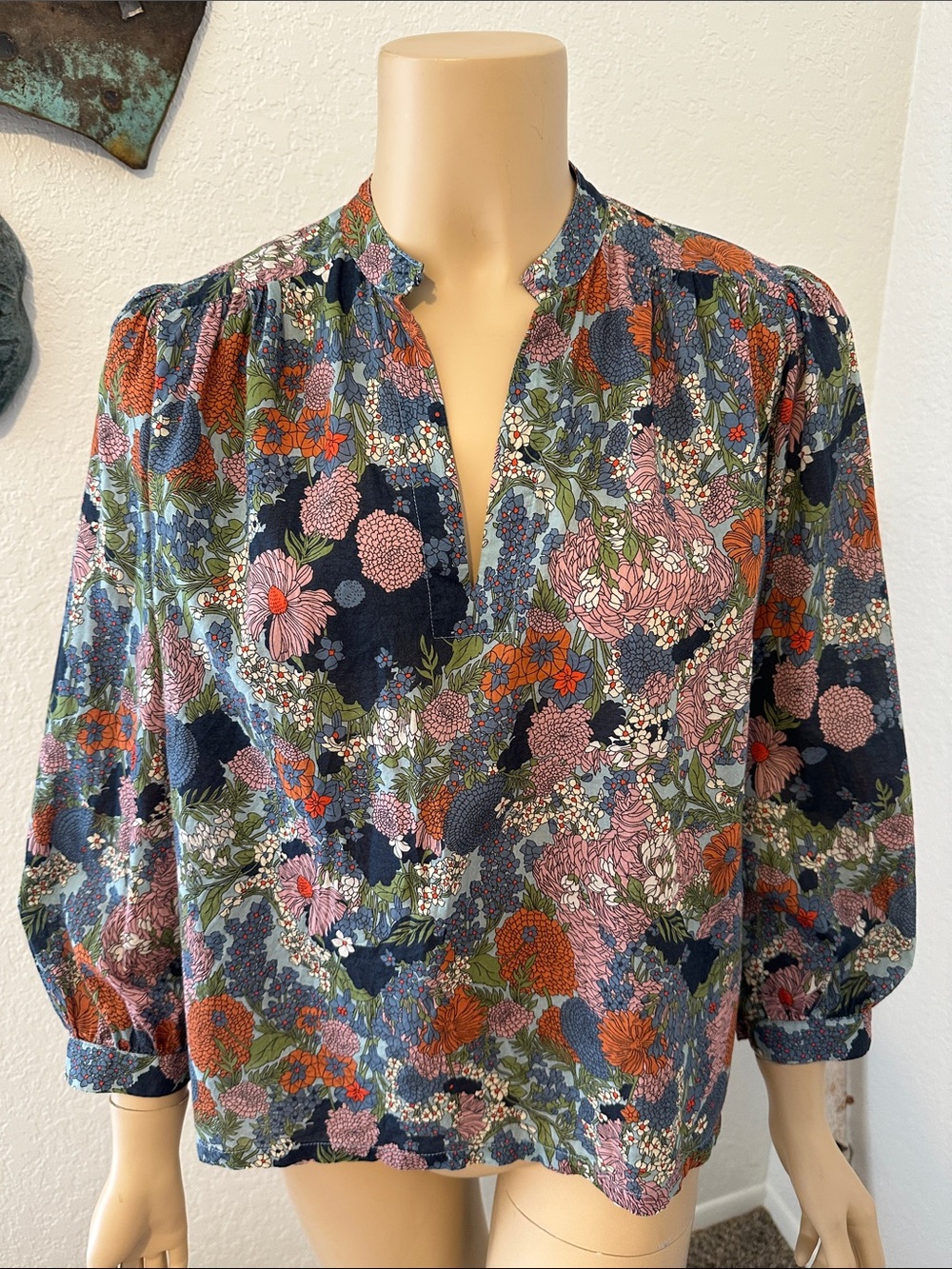 Trovata birds of paradise Navy Multi Floral Split-Neck Blouse S